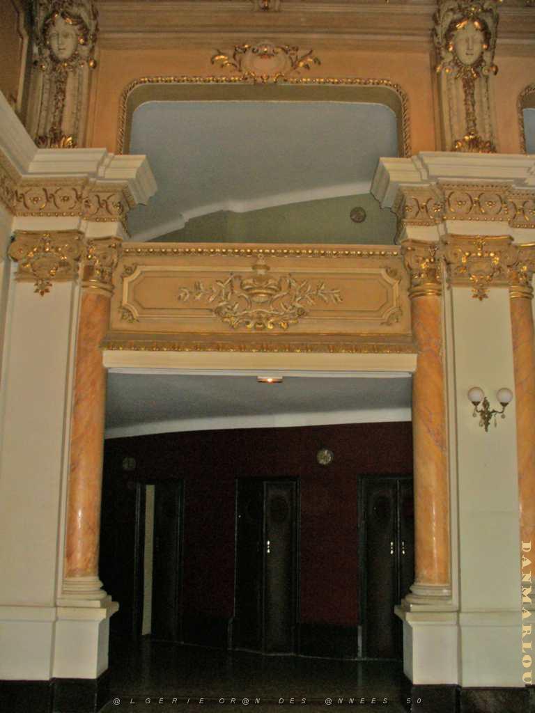 ORAN LE THEATRE INTERIEUR 001.JPG